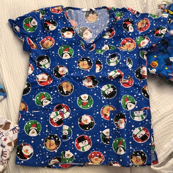 Scrub top bundle! - Picture 4 of 6